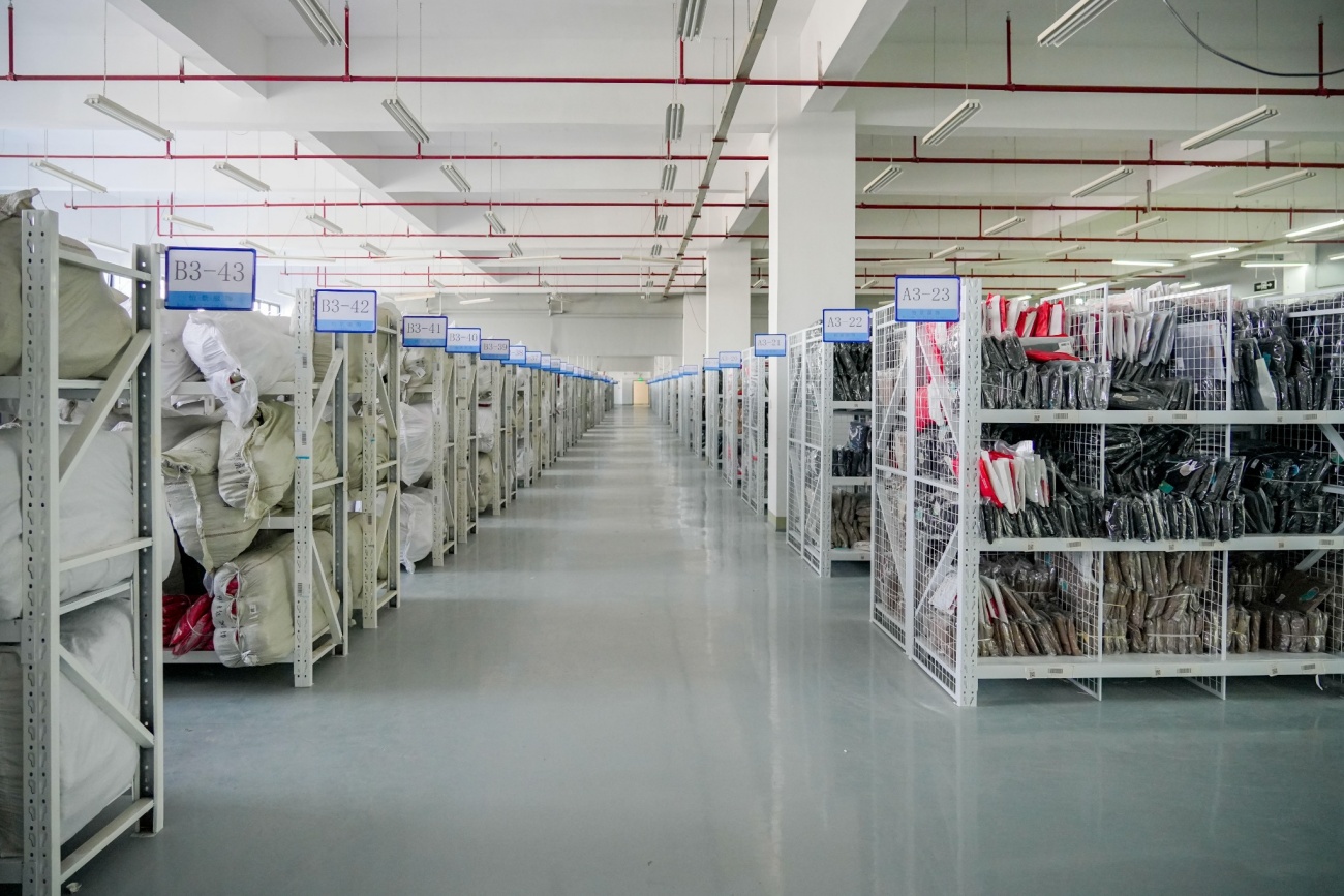 Finished Goods Warehouse Storage Aisles